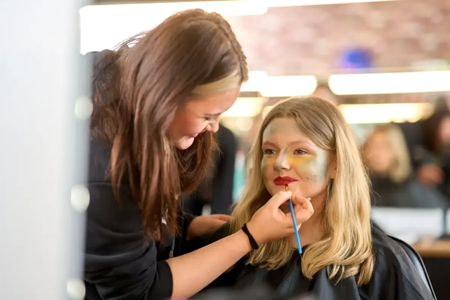 Media Make up 1